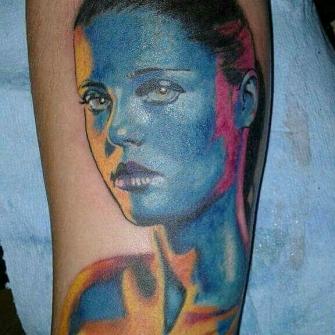 woman in blue tatuaje realizado por Jim vlad